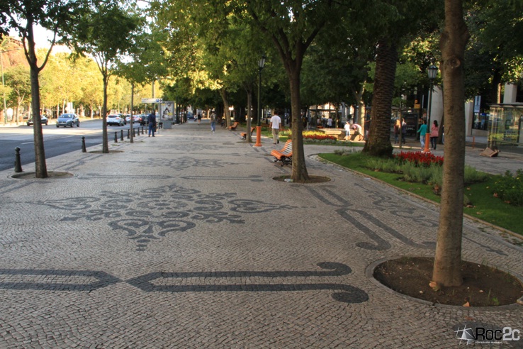 Avenida liberdade lisboa city Portugal Roc2c calçada à portuguesa pavimento tradicional portuguese pavement detail artistico colors branca preta 葡萄牙 葡萄牙路 design 1